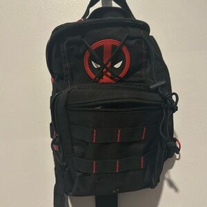 Deadpool crossbody bag. Excellent condition and perfect for those Deadpool fan!